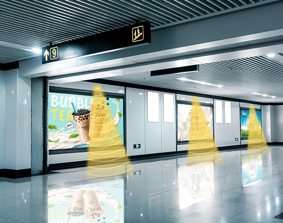 数字标牌定向喇叭提供针对性广告信息，声音定向传播，提升顾客体验。